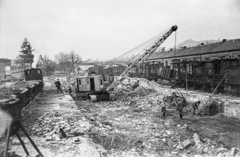 Trümmerräum mit Feldbahn in Pforzheim